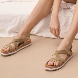 Madewell Aubrey Lugsole Sandal nubuck leather 8.5 NEW
